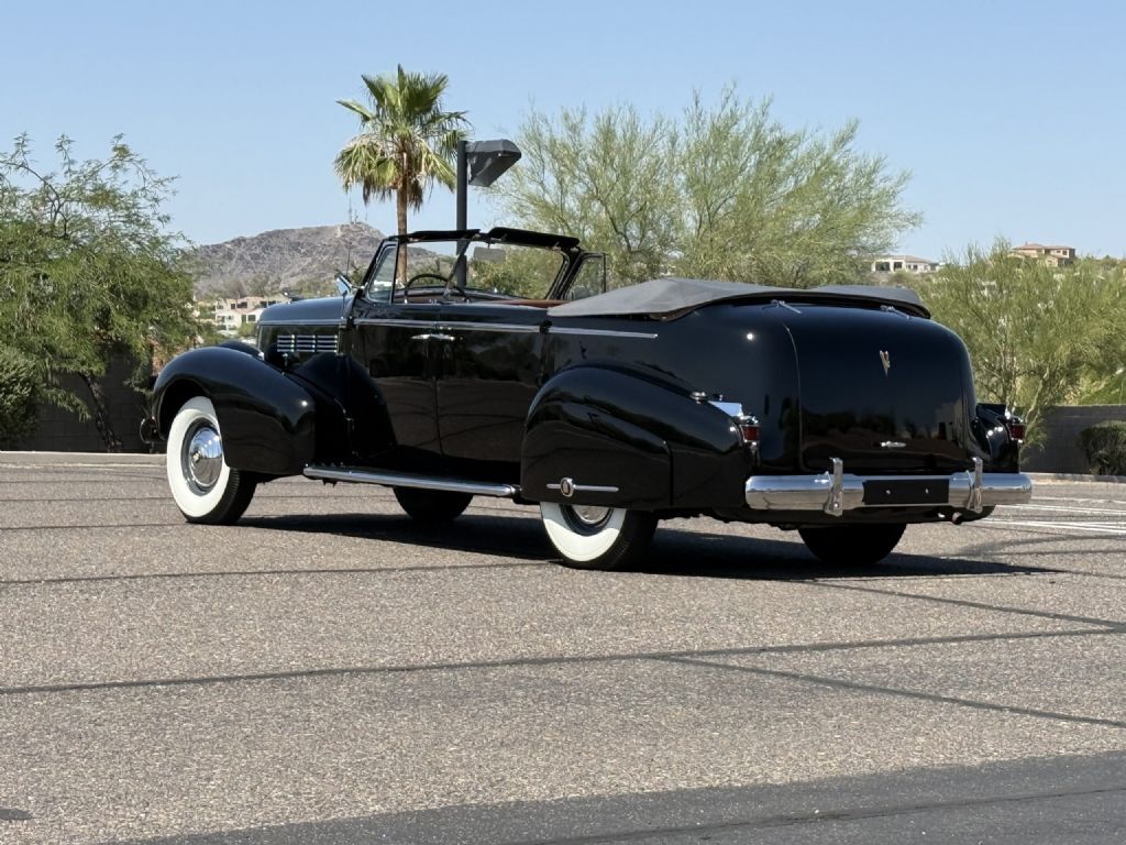 Cadillac-Series-75-Convertible-Sedan-1938-Convertible-Sedan-with-Division-8