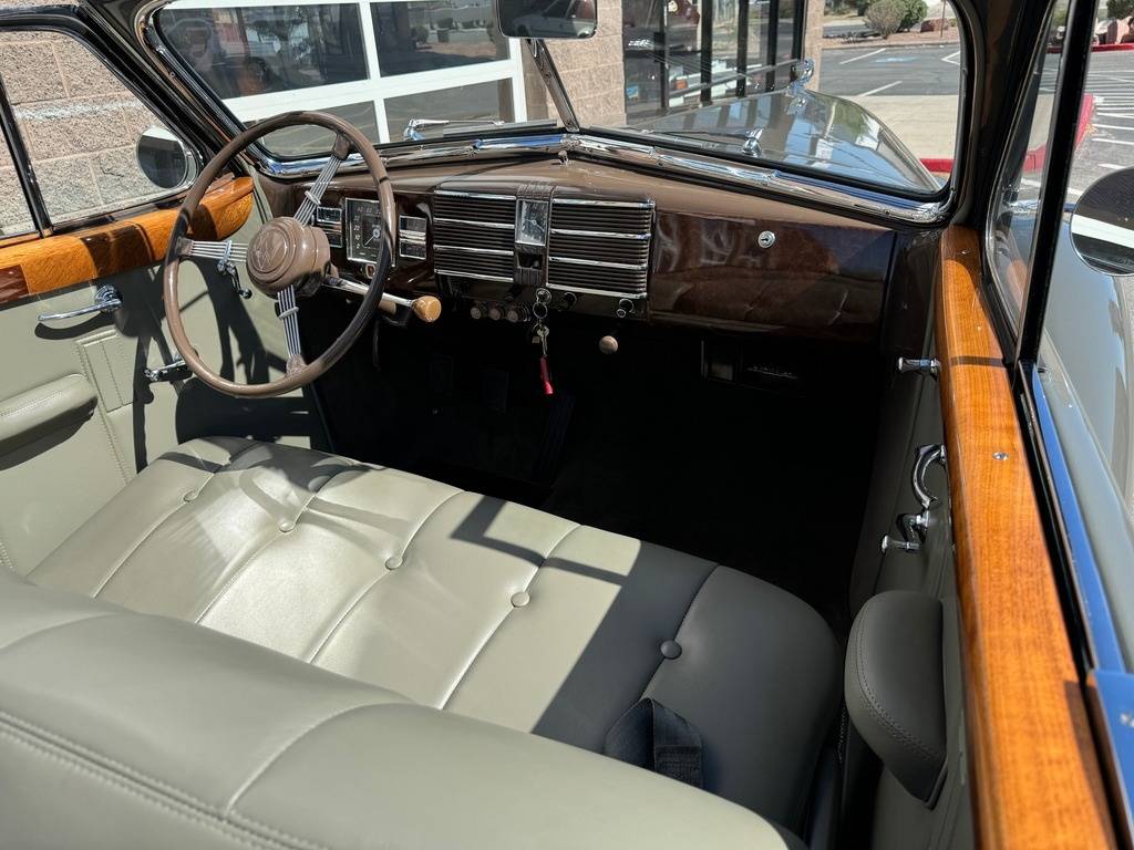 Cadillac-Series-75-convertible-1938-grey-12