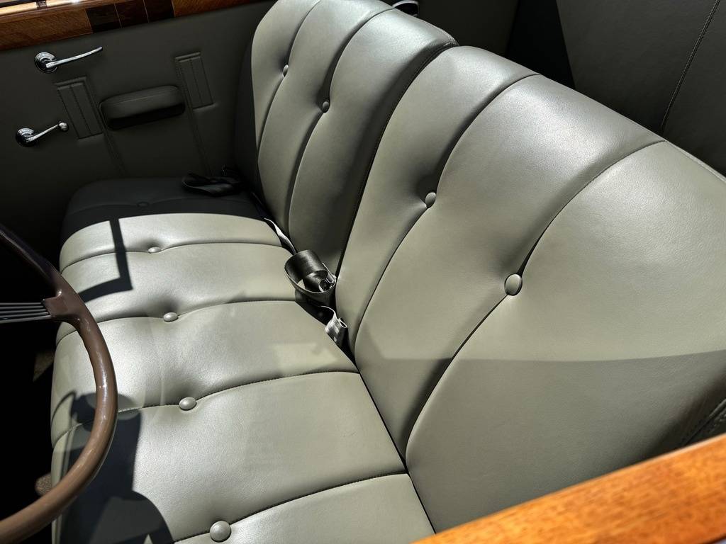 Cadillac-Series-75-convertible-1938-grey-14