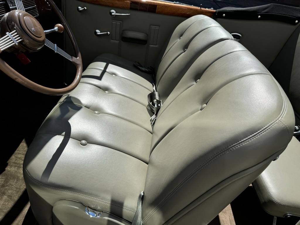 Cadillac-Series-75-convertible-1938-grey-15
