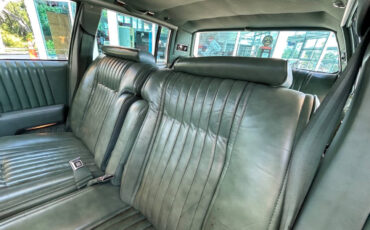 Cadillac-Seville-1977-Sedan-22