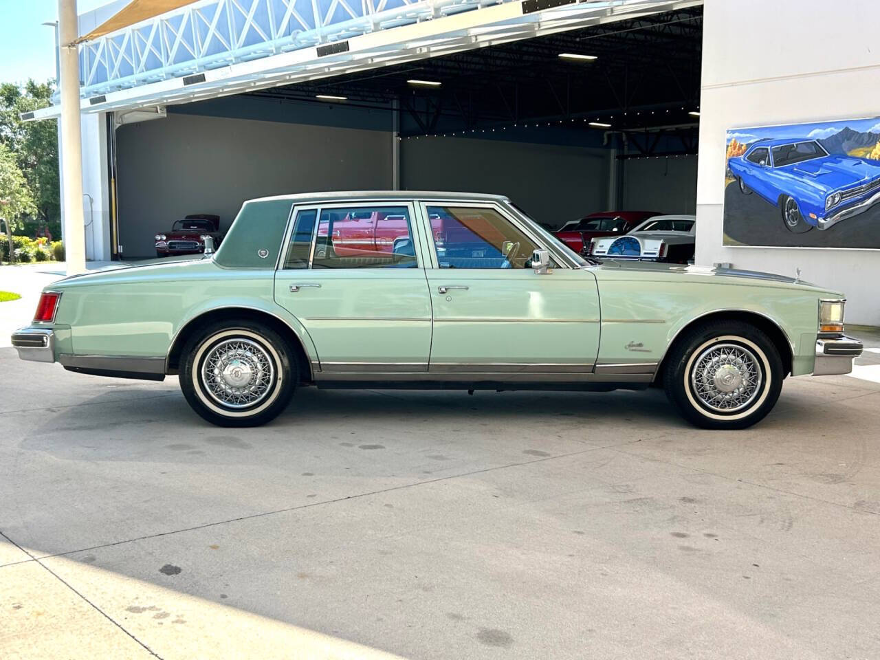 Cadillac-Seville-1977-Sedan-3