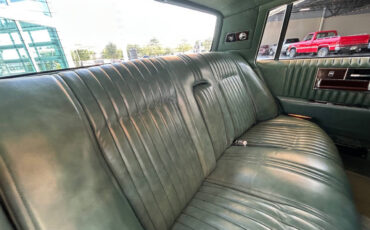Cadillac-Seville-1977-Sedan-33