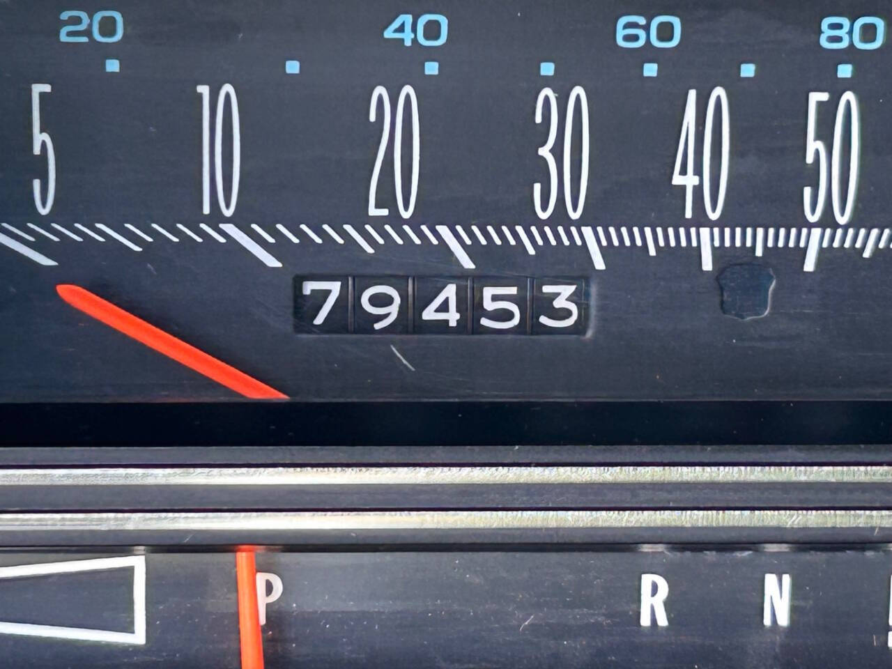 Cadillac-Seville-1977-Sedan-34