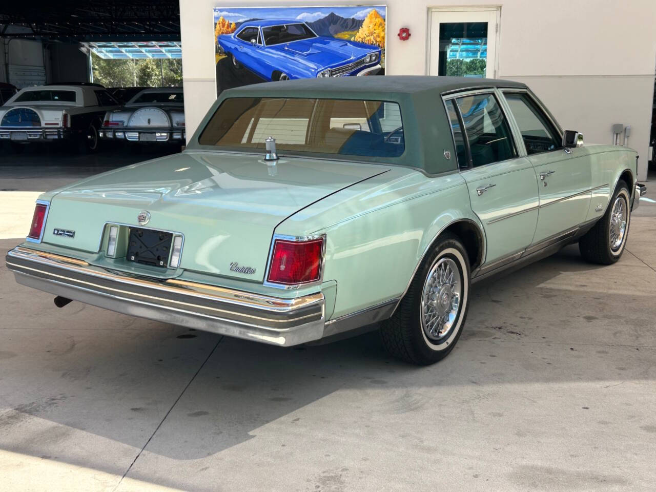 Cadillac-Seville-1977-Sedan-4