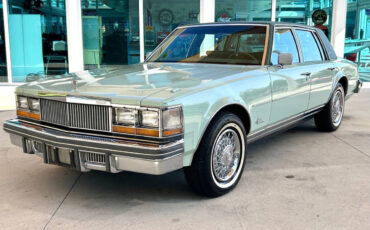 Cadillac-Seville-1977-Sedan-8