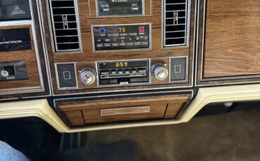 Cadillac-Seville-1980-18