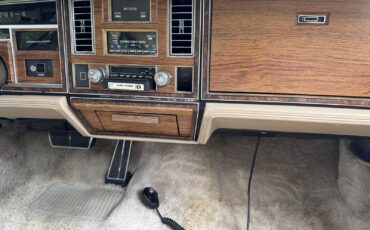 Cadillac-Seville-1980-Hatchback-13