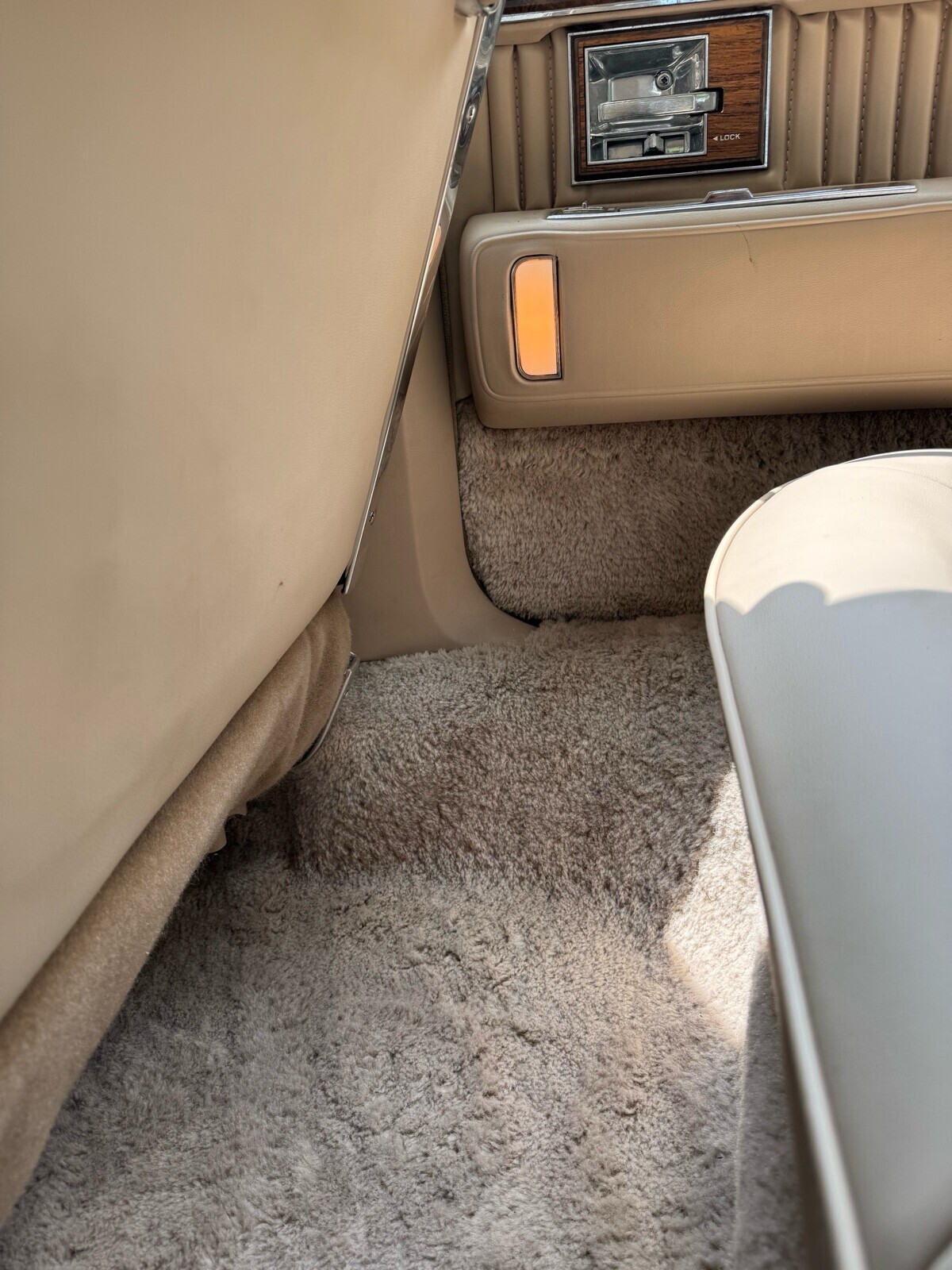 Cadillac-Seville-1980-Hatchback-17