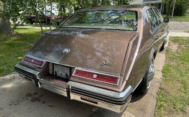 Cadillac-Seville-1980-Hatchback-2