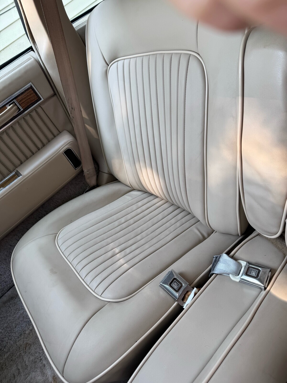 Cadillac-Seville-1980-Hatchback-22