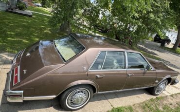 Cadillac-Seville-1980-Hatchback-9