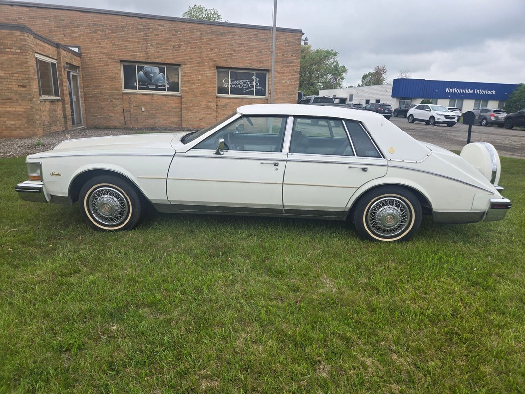 Cadillac-Seville-1985-1