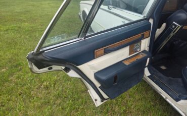 Cadillac-Seville-1985-11