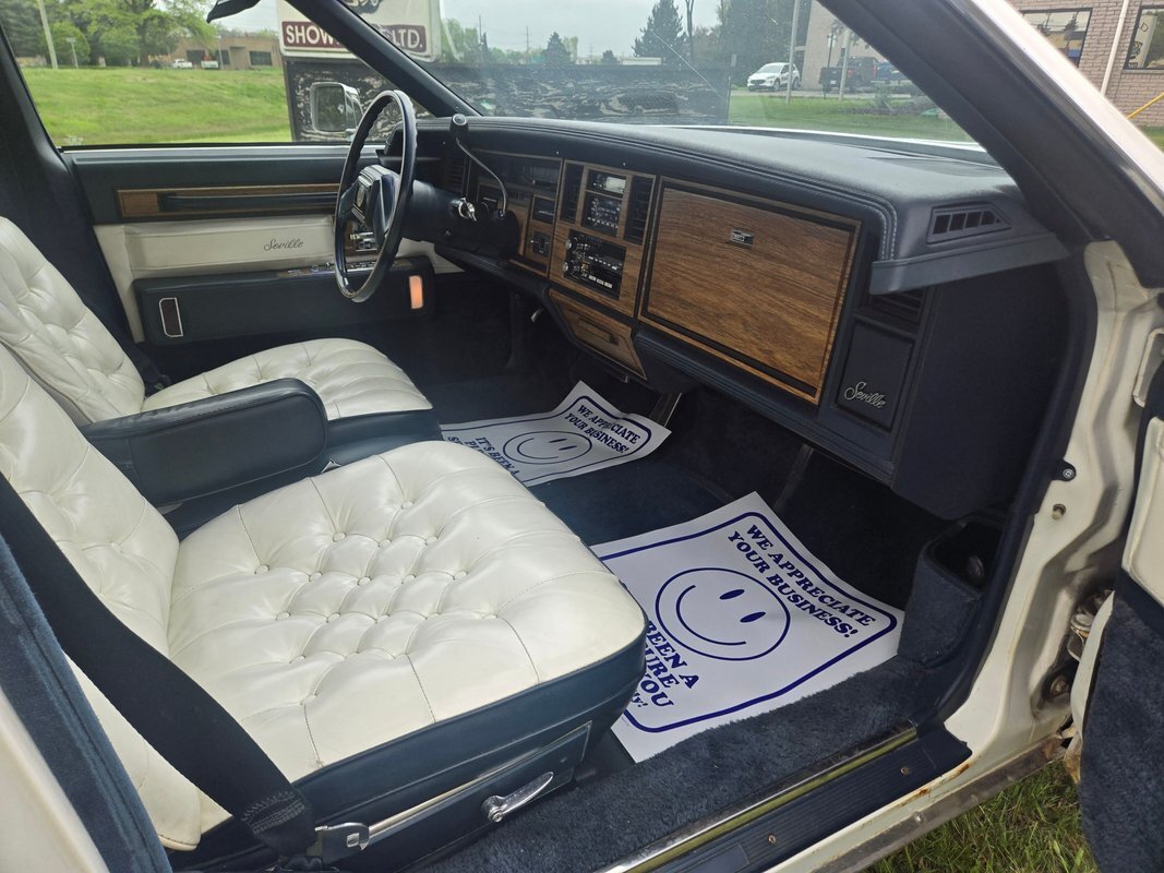 Cadillac-Seville-1985-14