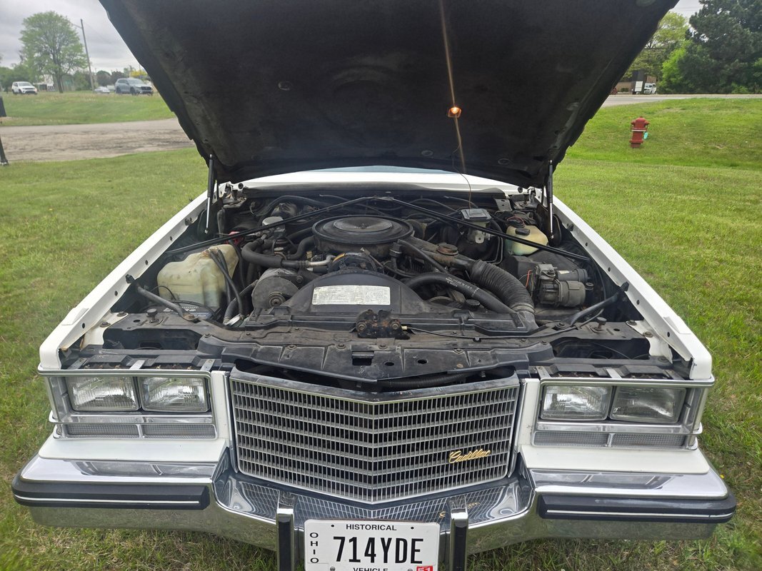 Cadillac-Seville-1985-22