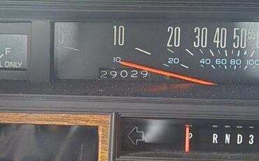Cadillac-Seville-1985-26