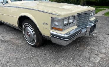Cadillac-Seville-1985-yellow-2
