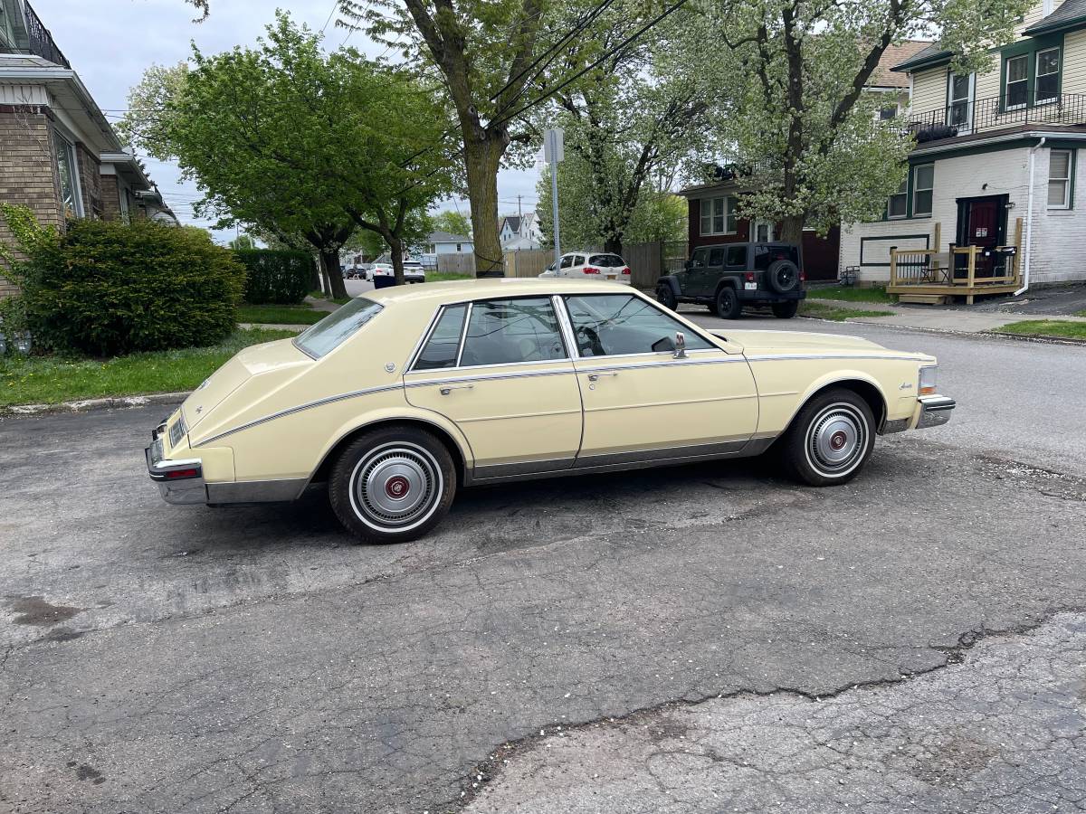 Cadillac-Seville-1985-yellow-8