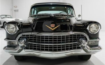 Cadillac-Sixty-Special-1955-Sedan-2