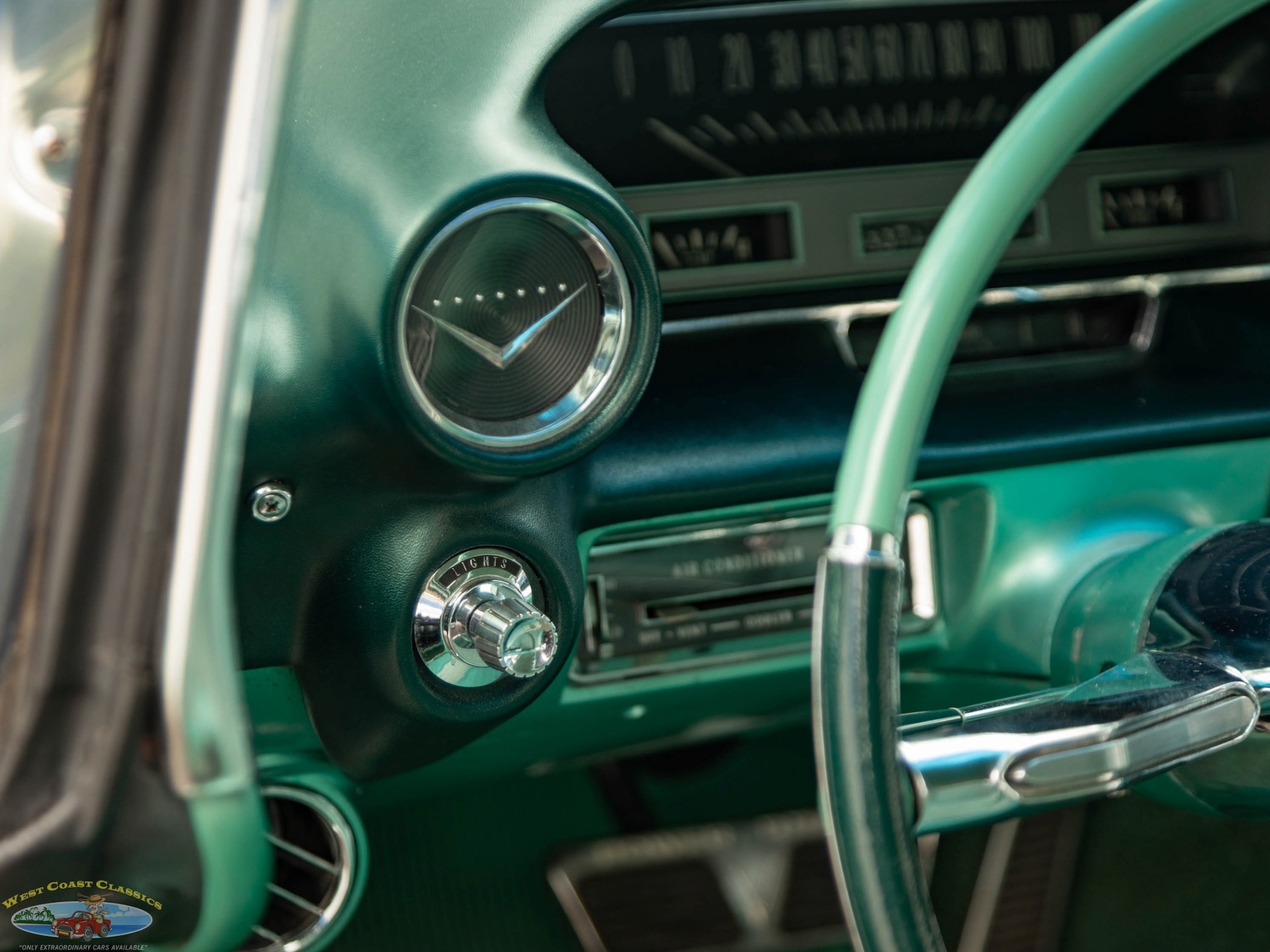 Cadillac-Sixty-Special-Fleetwood-1960-4-Door-Hardtop-32