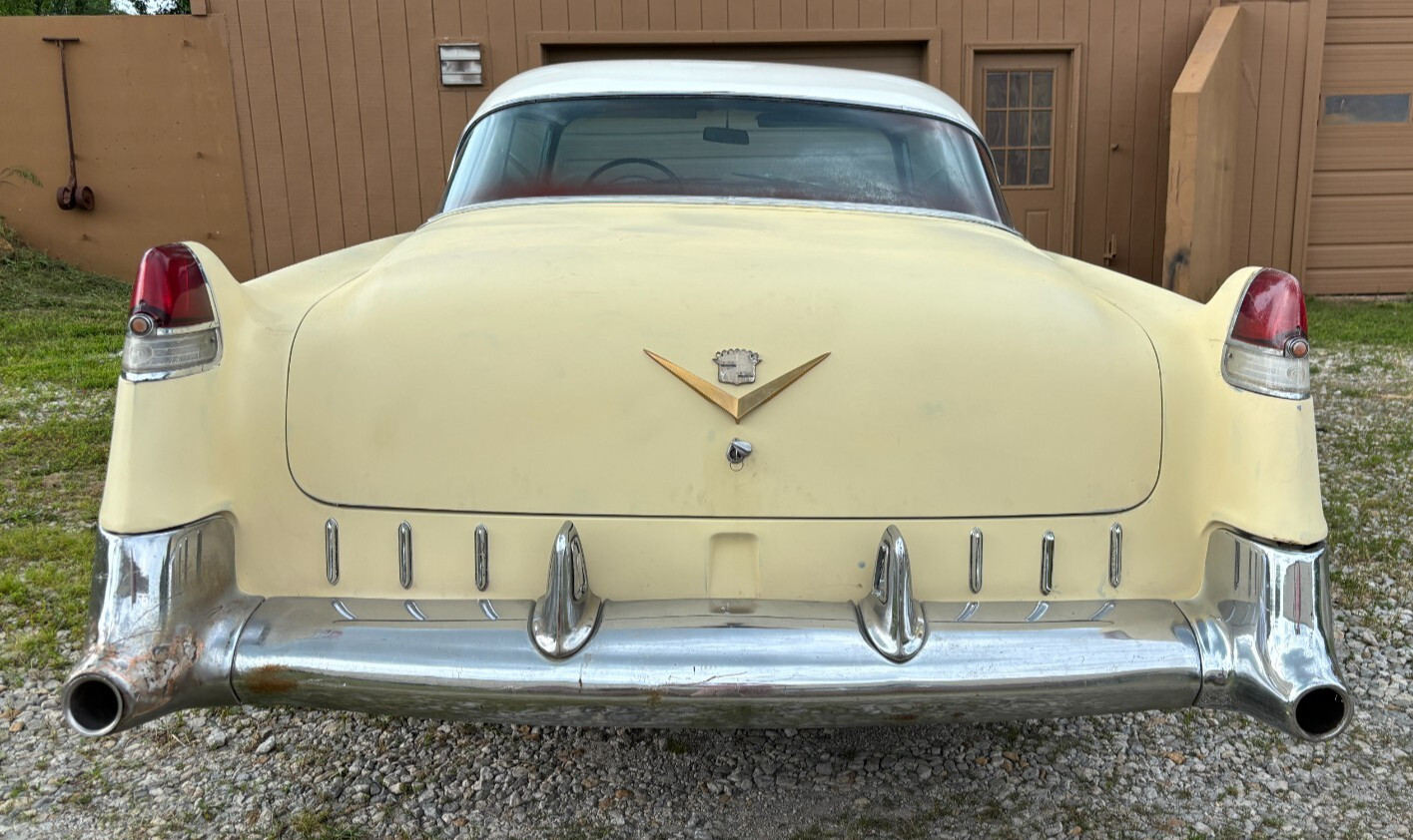 Cadillac-TWO-DOOR-HARDTOP-62-SERIES-1955-Coupe-3