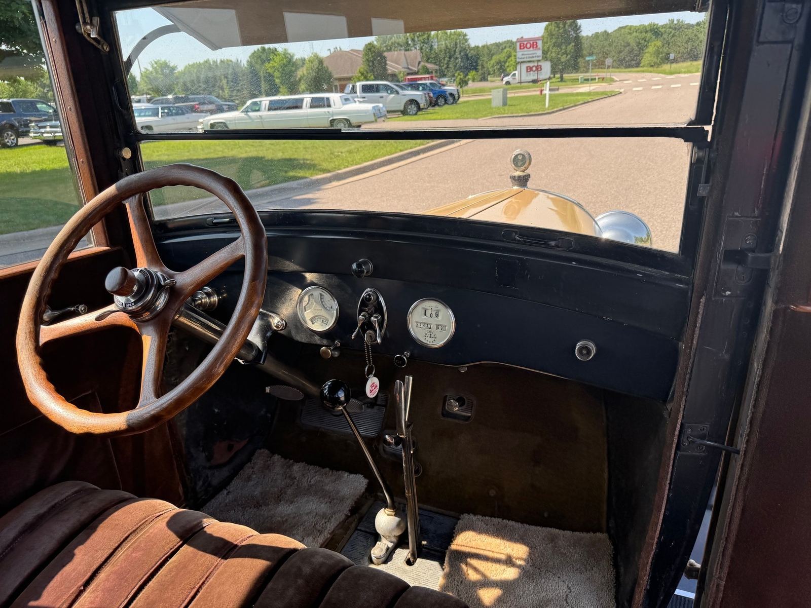 Cadillac-Type-61-Sedan-5-Passenger-1923-Sedan-12