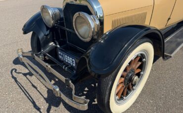 Cadillac-Type-61-Sedan-5-Passenger-1923-Sedan-18