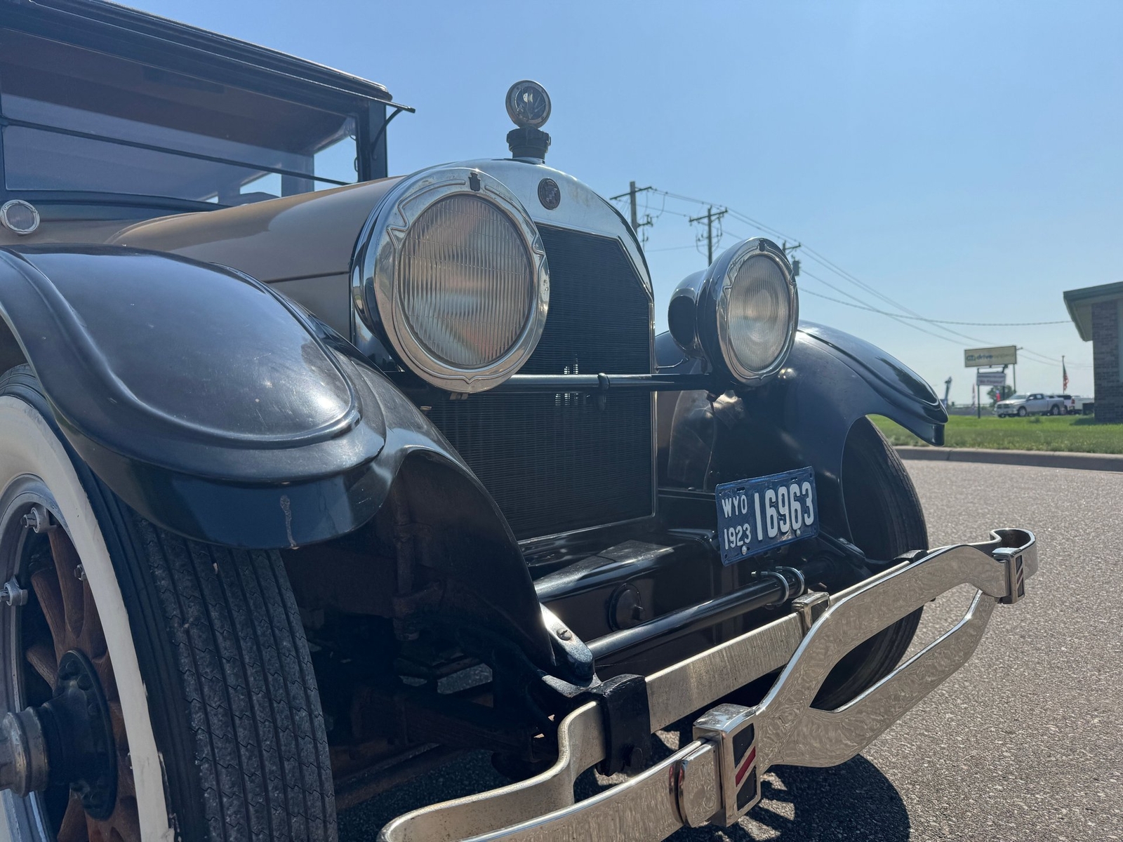 Cadillac-Type-61-Sedan-5-Passenger-1923-Sedan-20