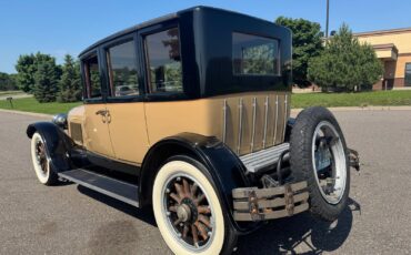 Cadillac-Type-61-Sedan-5-Passenger-1923-Sedan-6