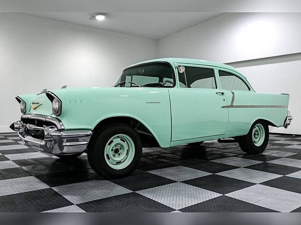 Chevrolet-150-1957-custom-2