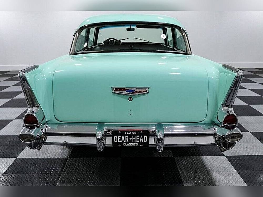 Chevrolet-150-1957-custom-5