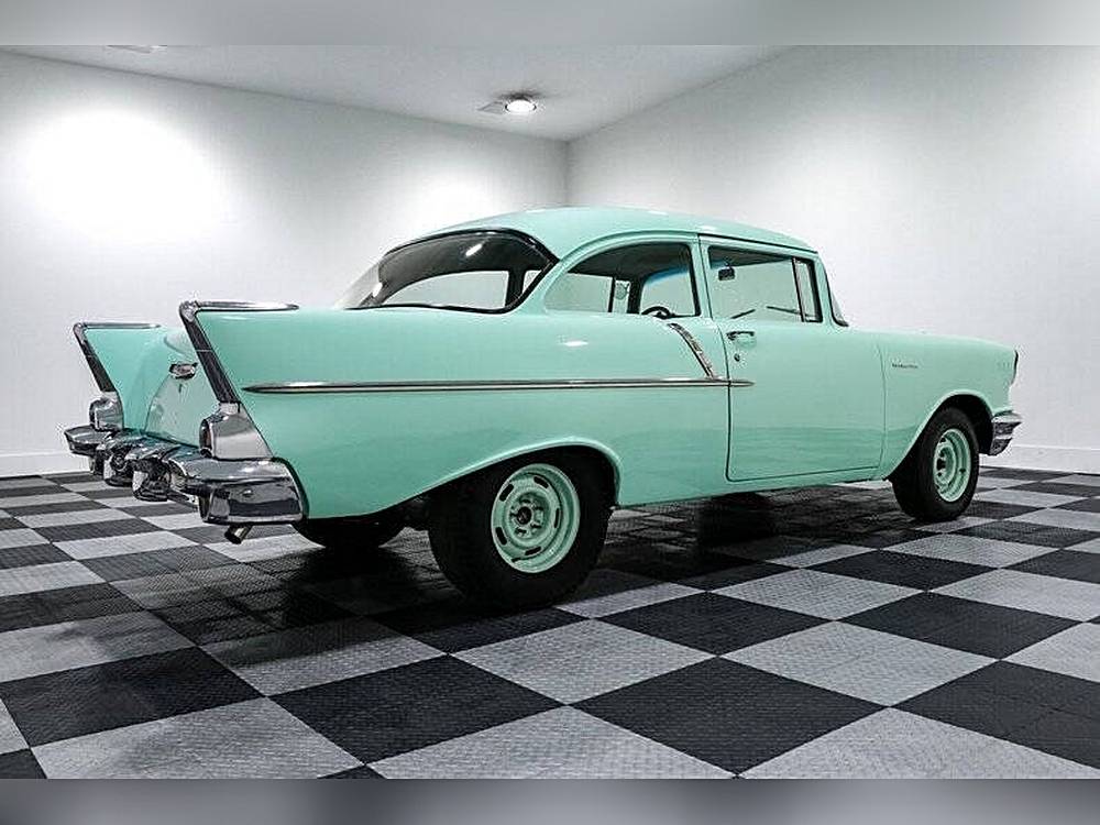 Chevrolet-150-1957-custom-6