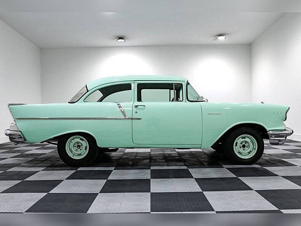 Chevrolet-150-1957-custom-7