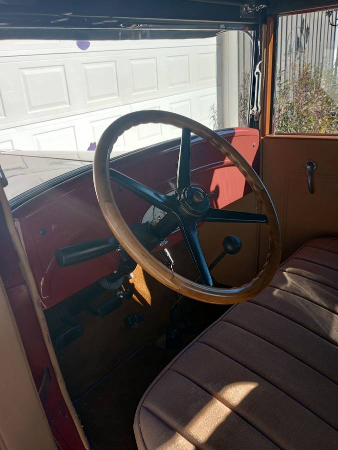 Chevrolet-1928-red-3