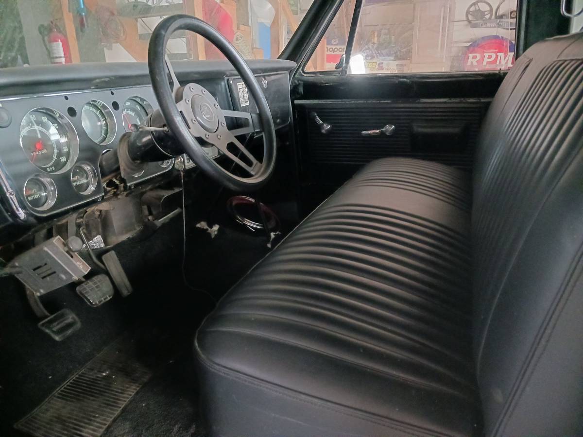Chevrolet-1971-black-3