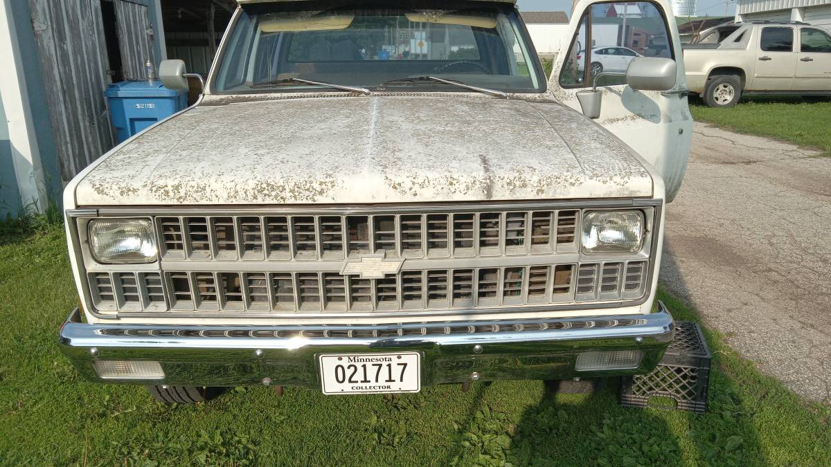 Chevrolet-1982-9