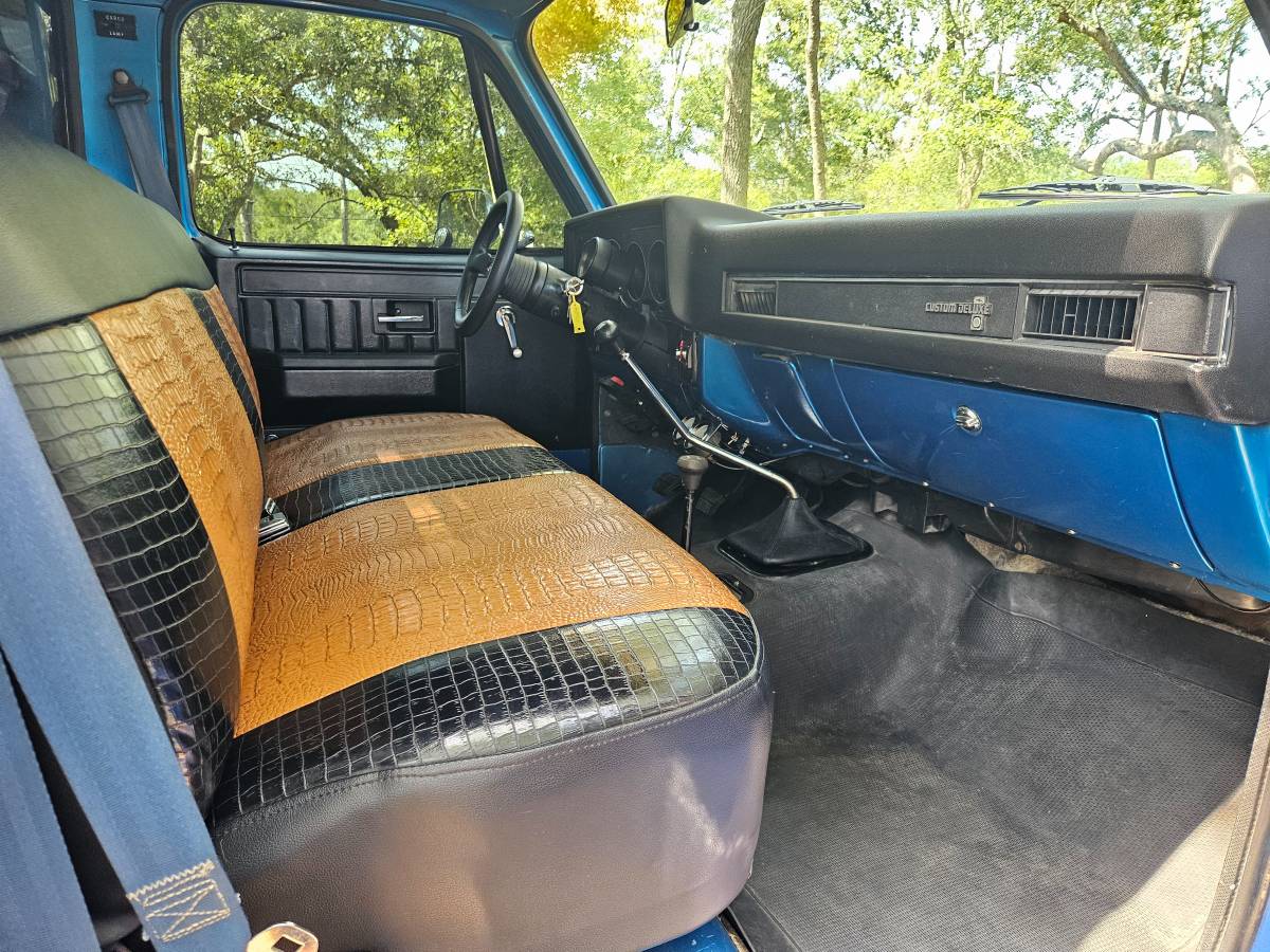 Chevrolet-1984-blue-1