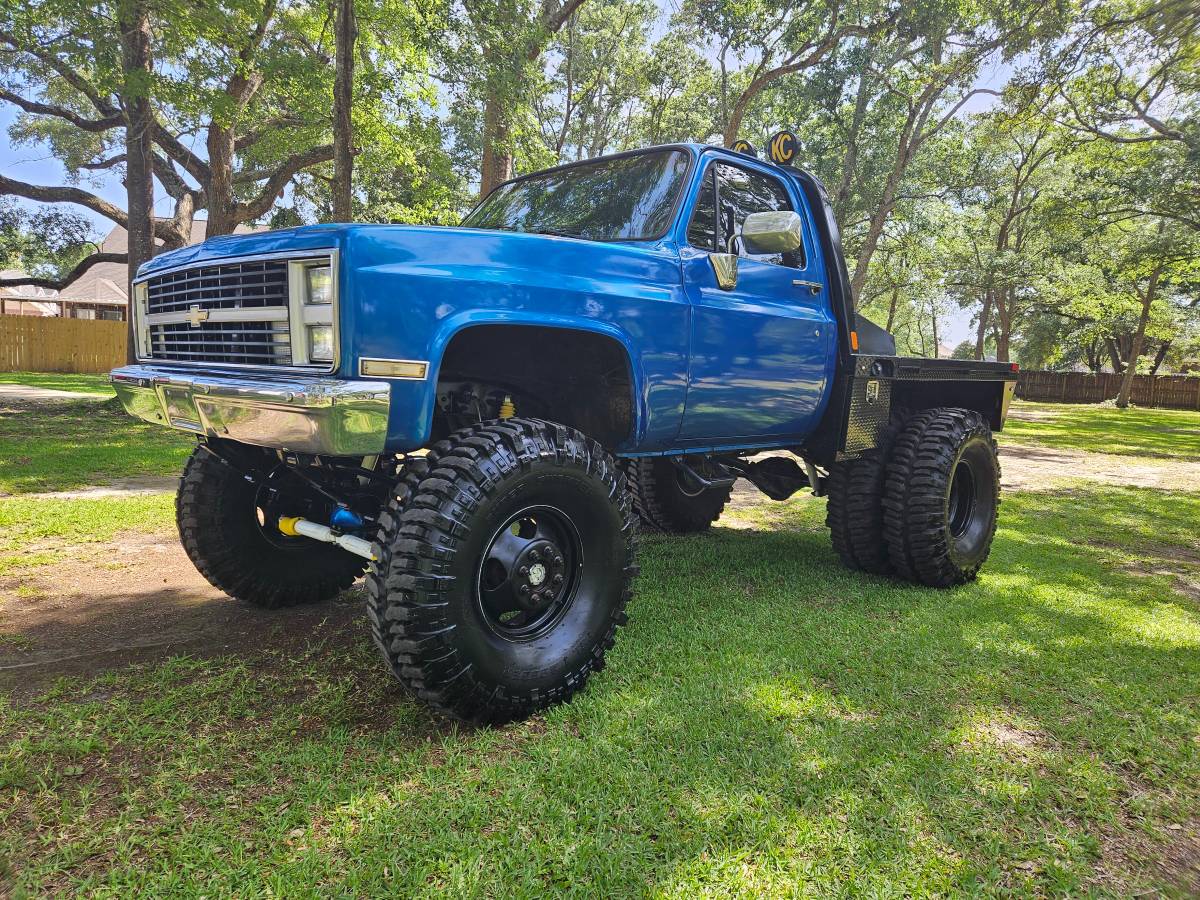 Chevrolet-1984-blue-4