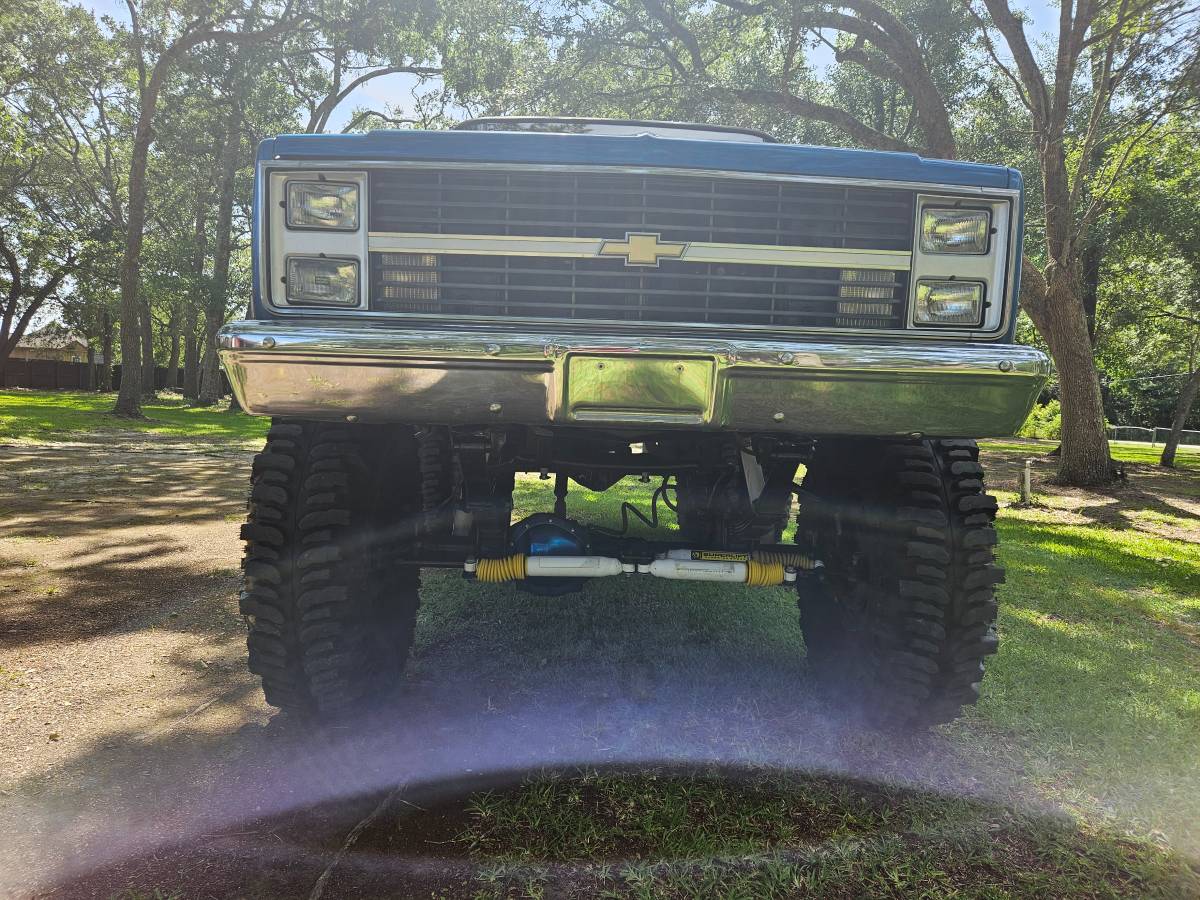 Chevrolet-1984-blue-6
