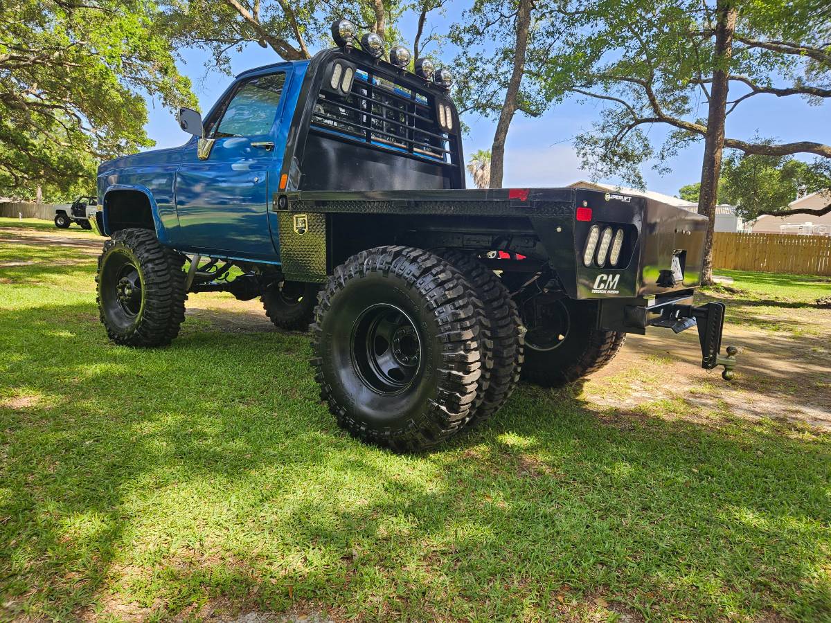 Chevrolet   1984 blue