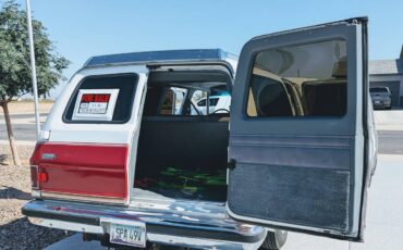 Chevrolet-1987-white