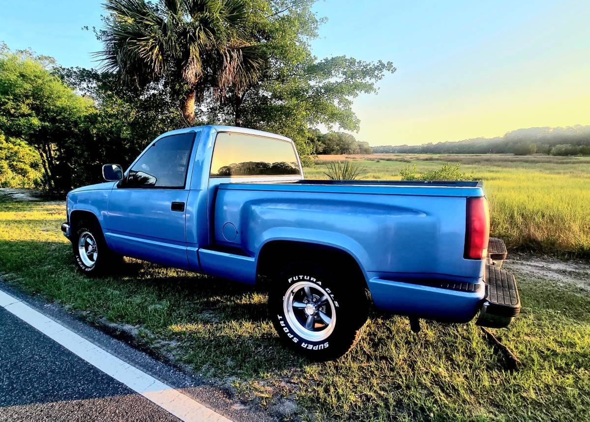 Chevrolet-1992-blue-2