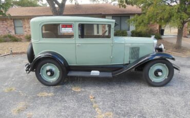 Chevrolet-2-door-sedan-1929-green-1