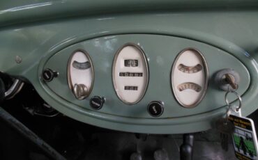 Chevrolet-2-door-sedan-1929-green-2