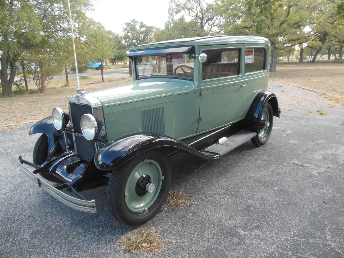 Chevrolet-2-door-sedan-1929-green-6