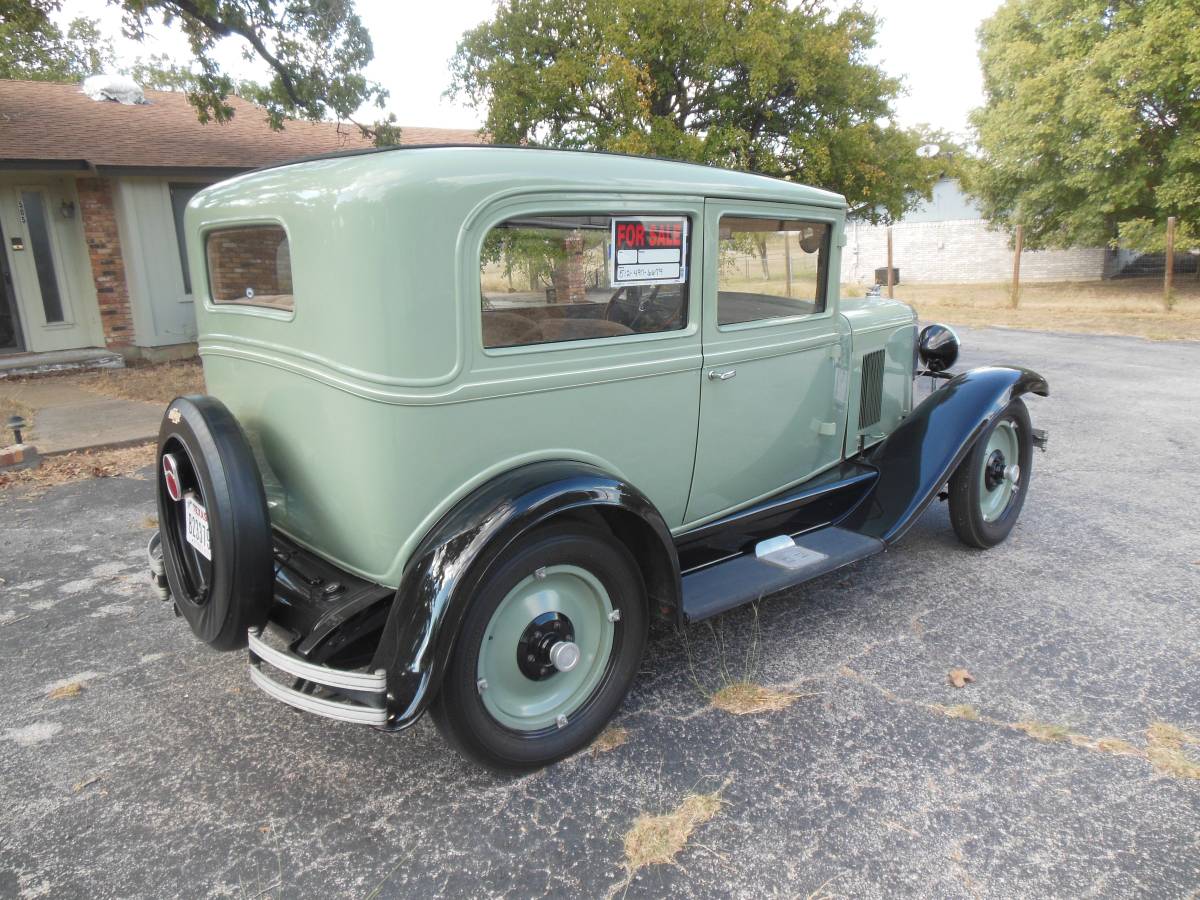 Chevrolet 2 door sedan  1929 green