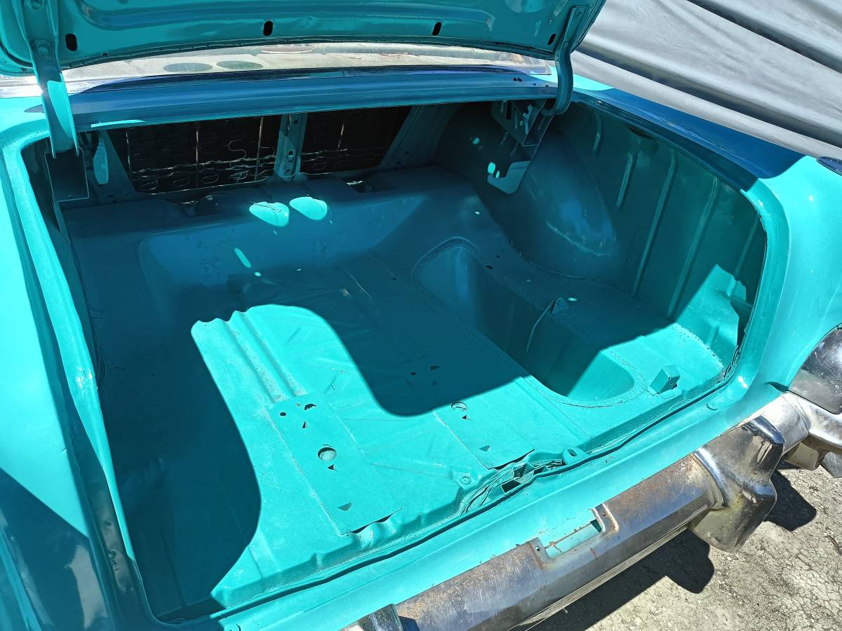 Chevrolet-210-1957-blue-11