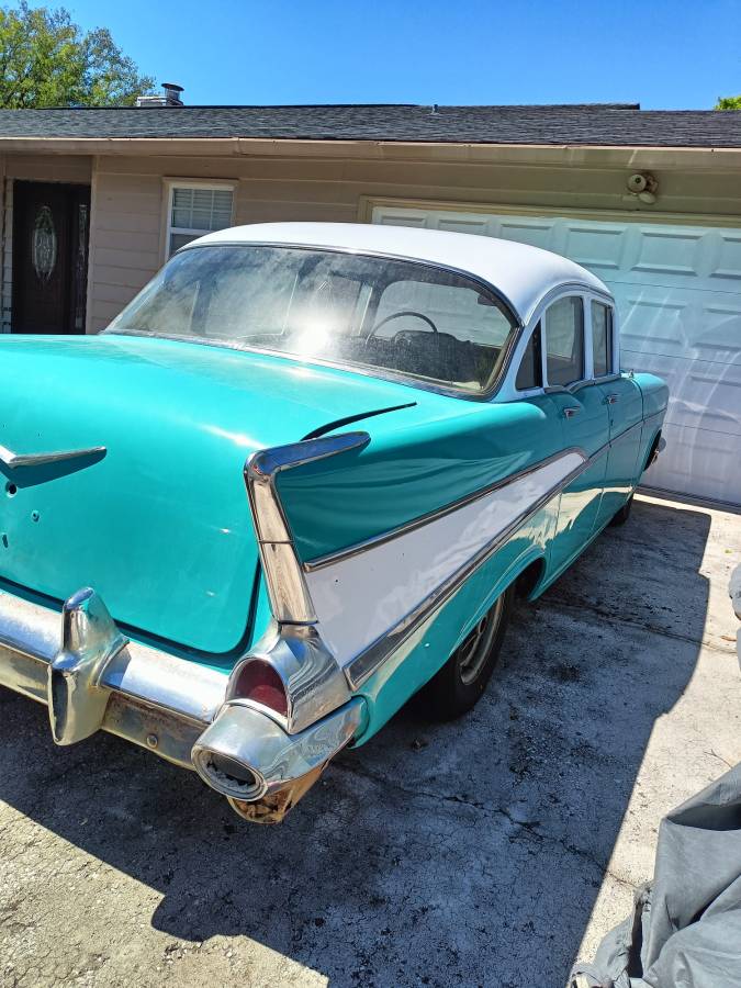 Chevrolet-210-1957-blue-5