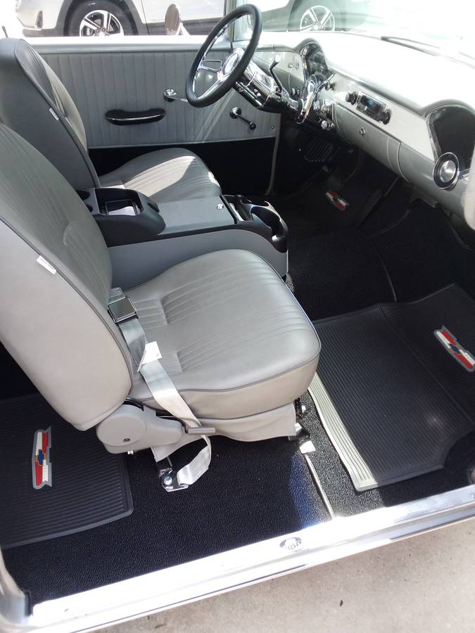 Chevrolet-210-2-door-sedan-1956-custom-1